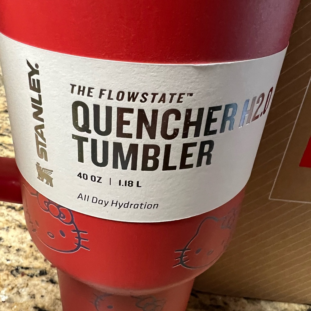 Stanley 40oz New Red Kitty tumbler - Picture 6 of 9